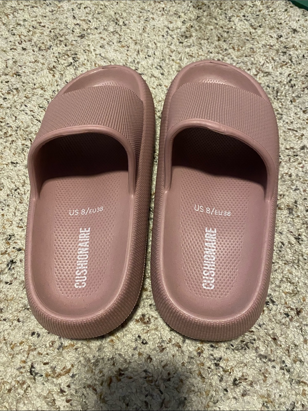 CUSHIONAIRE™ Women's Slide Sandals in Dusty Rose